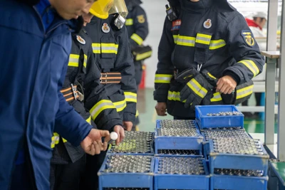 Kako ugasiti požar litijske baterije?